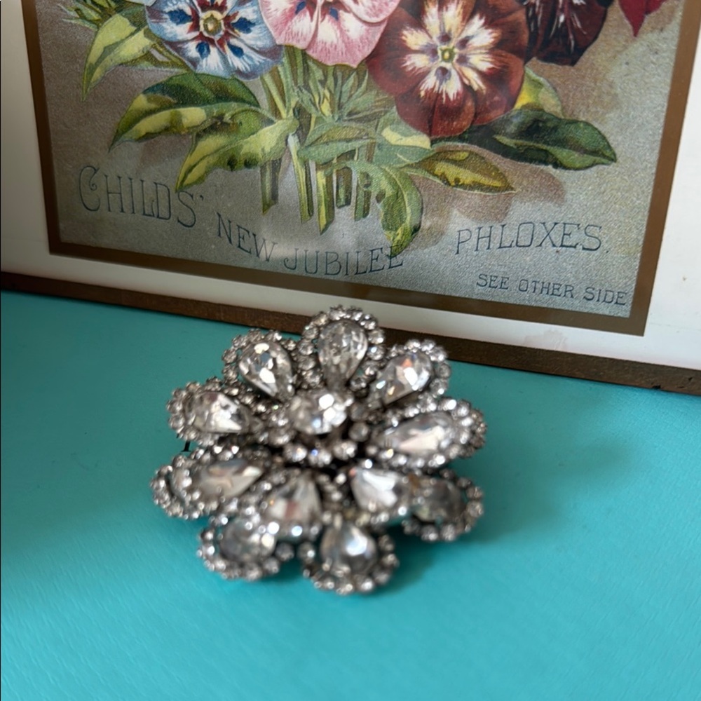 Albert Weiss New York  Vintage Collectible Elegant Silver Floral Brooch